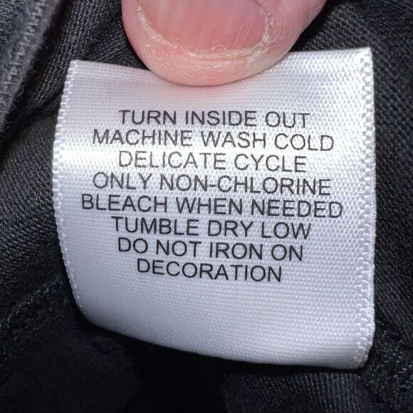 Juicy Couture Crown Tee in Licorice (M) - Picture 10 of 10